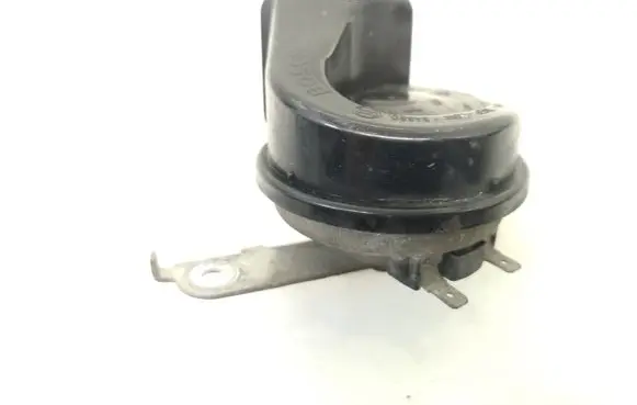 Mercedes-Benz E W211 Horn signal 05T19S AL8Q1