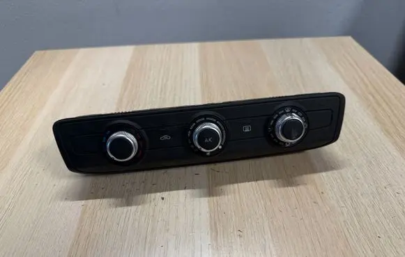Audi A3 S3 8V Climate control unit 8V0820047F