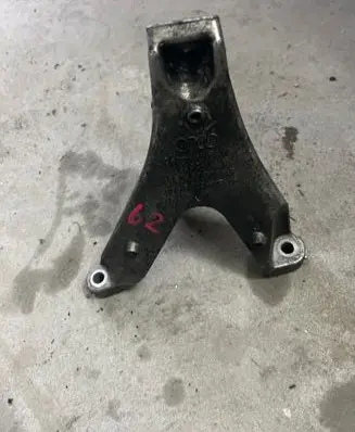 Audi A4 S4 B7 8E 8H Engine mounting bracket 8E0199308AF 89901 AS12C011