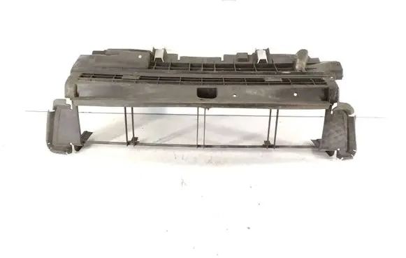 Mercedes-Benz C W204 Bottom radiator support slam panel A2045050430