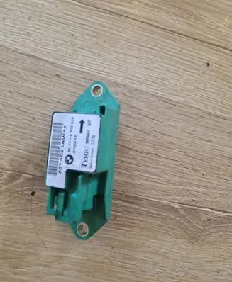 BMW 5 E39 Airbag deployment crash/impact sensor 6910678 Z3T3C21AW41