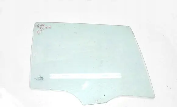 Peugeot 406 Sliding door window/glass szybapt406