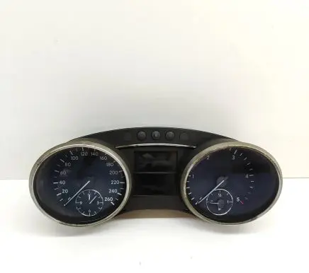 Mercedes-Benz GL X164 Speedometer (instrument cluster) A1645409347 A2C53240813