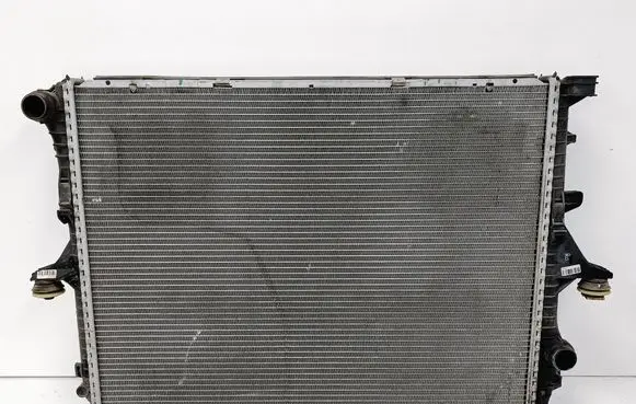 Audi Q7 4L Coolant radiator 7L6121253B K262100801