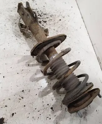 Toyota Auris 150 Front shock absorber with coil spring