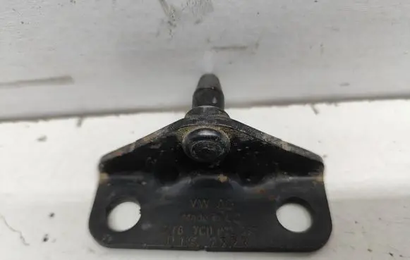 Volkswagen Crafter Loading door lock loop/hook striker 7C0827467