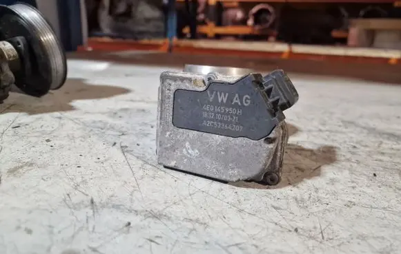 Audi A5 8T 8F Throttle valve 4E0145950H
