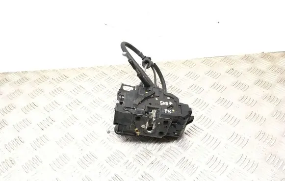 Hyundai Santa Fe Front door lock 813102B030 BIH