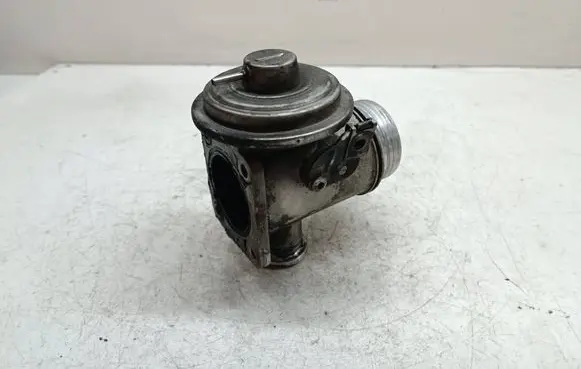 BMW X5 E53 EGR valve 72826402