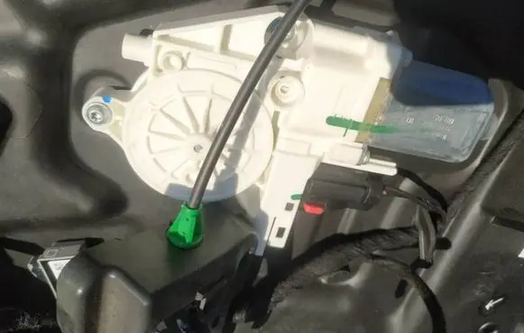 Dodge Journey Front door window regulator motor