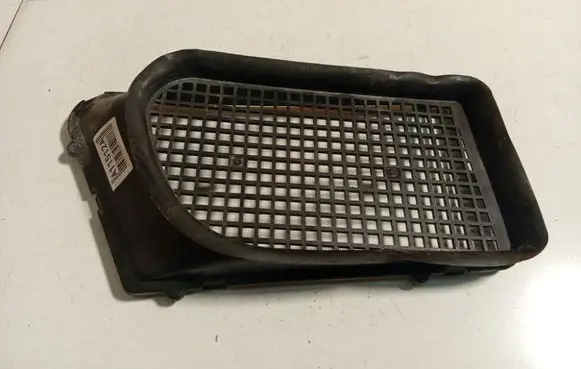 Mercedes-Benz R W251 Air intake duct part 2518310058