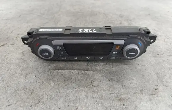 Ford C-MAX I Climate control/heater control trim 