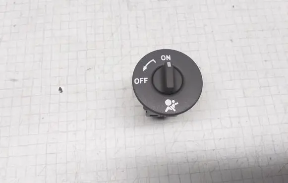 Renault Scenic II - Grand scenic II Passenger airbag on/off switch 8200169589B