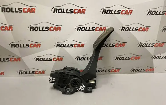 Volvo S60 Accelerator throttle pedal 6G929F836DD