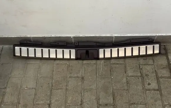Lexus RX 450H Trunk/boot sill cover protection 588748090