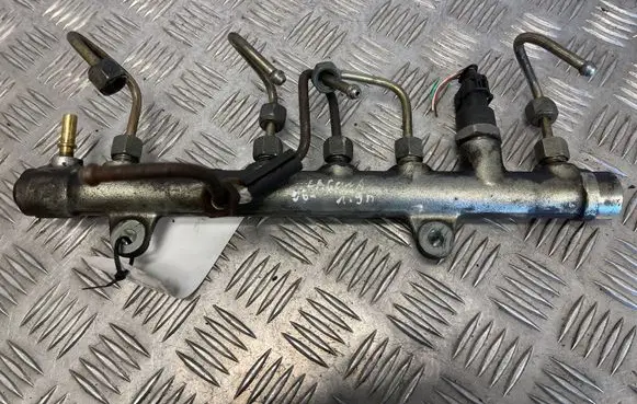 Renault Laguna II Fuel main line pipe 8200330912