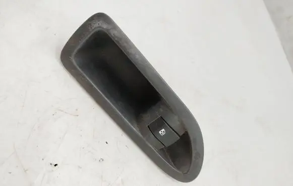 Renault Laguna II Electric window control switch 8200016014
