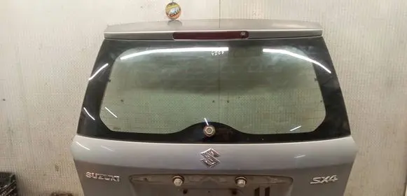 Suzuki SX4 Tailgate/trunk/boot lid 