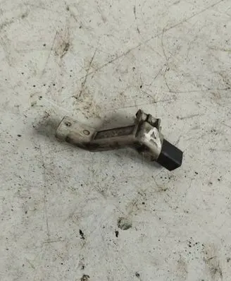 Volkswagen Touran III Crankshaft position sensor 04l906433e