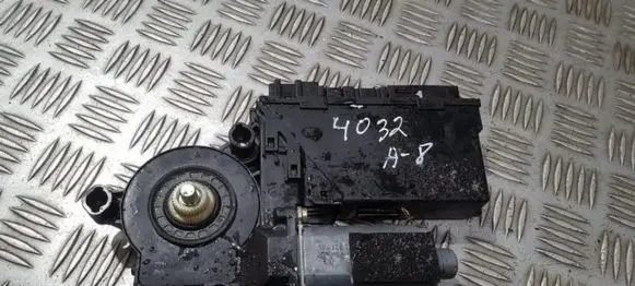 Audi A8 S8 D3 4E Rear door window regulator motor 4e0959801c