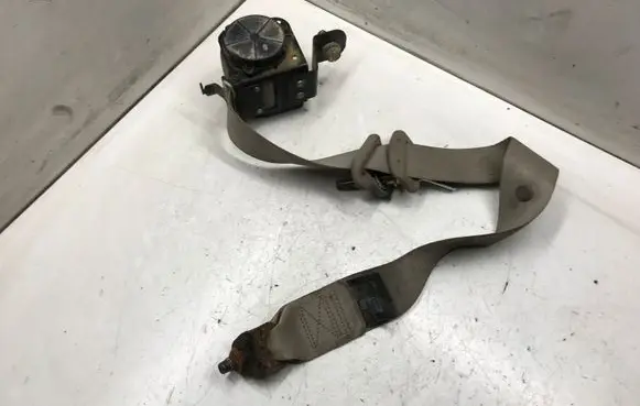Hyundai Tucson JM Rear seatbelt 041128
