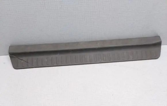 Mitsubishi Space Wagon Other sill/pillar trim element MR283706