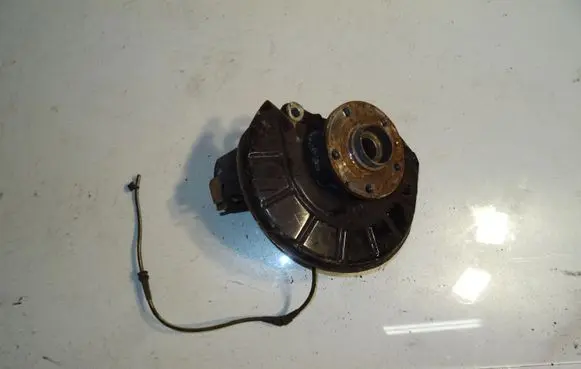 Volkswagen PASSAT B7 Front wheel hub 1K0615312