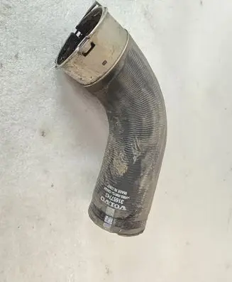 Volvo XC60 Intercooler hose/pipe 31657743