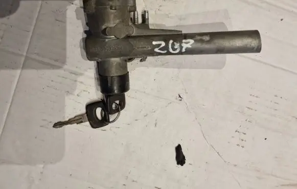 Mercedes-Benz 208 308 Ignition lock