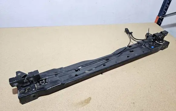Volvo XC40 Top upper radiator support slam panel 32297098