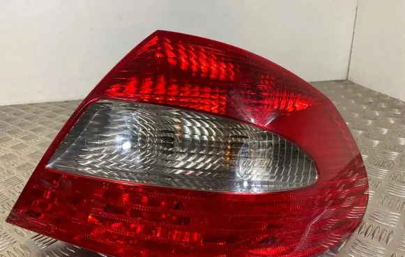 Mercedes-Benz CLK A209 C209 Rear/tail lights A2098201664 A2038201664