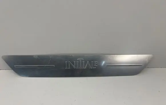 Renault Captur Front sill trim cover 768535779R