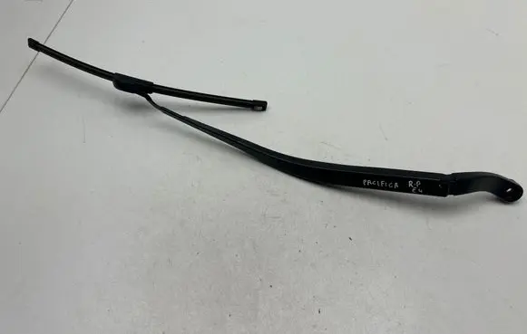 Chrysler Pacifica Windshield/front glass wiper blade 2586T2