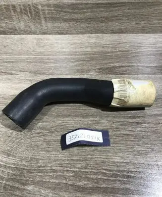 Volkswagen PASSAT B4 Engine coolant pipe/hose 357121051K