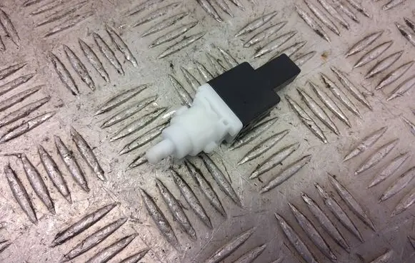 Fiat 500 Brake pedal sensor switch 48840510