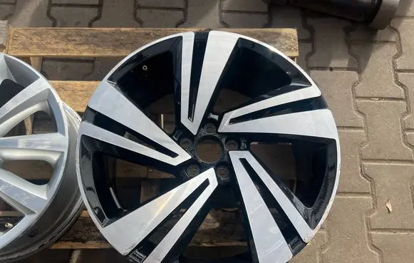 Volkswagen T-Cross R18 alloy rim 2GM601025H