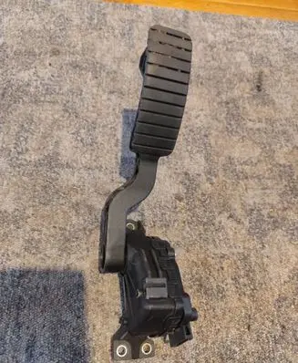 Renault Laguna II Accelerator throttle pedal 8200002904 6PV00811900