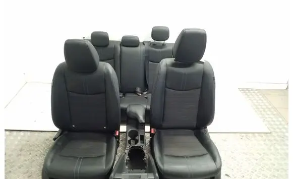 Nissan Leaf II (ZE1) Interior set