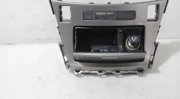 Toyota Avensis Verso Car ashtray