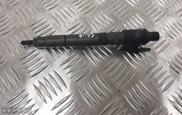 Volvo XC60 Fuel injector 31272690