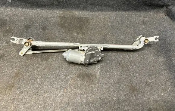 Dodge Durango Front wiper linkage and motor 68260523AB 70113 AX1590608131