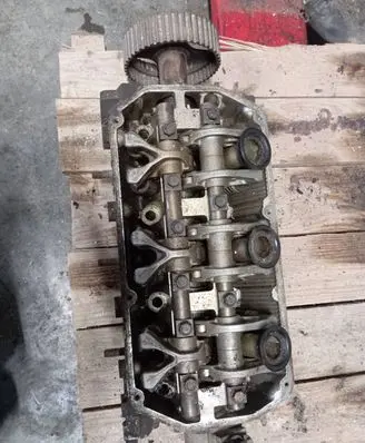 Mitsubishi Endeavor Engine head 
