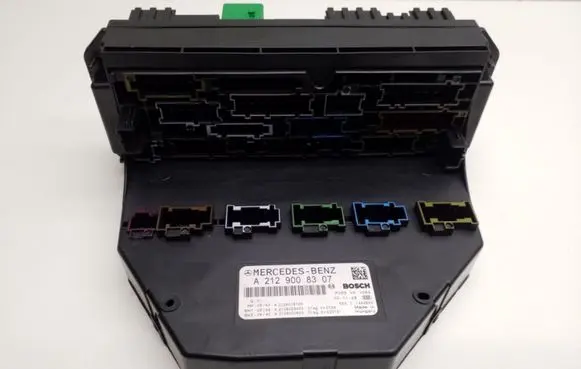 Mercedes-Benz E W212 SAM control unit A2129008307