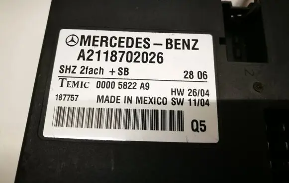 Mercedes-Benz E W211 Seat control module A2118702026 2118702026