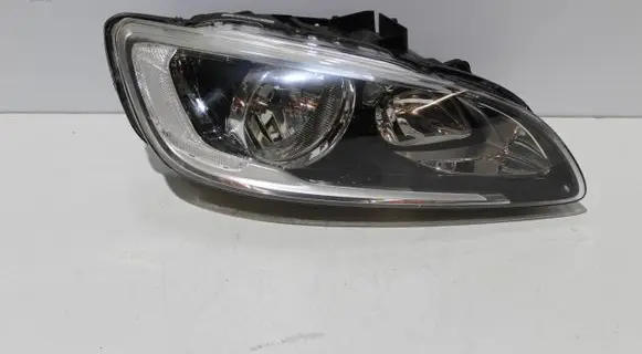 Volvo V60 Headlight/headlamp 31358098