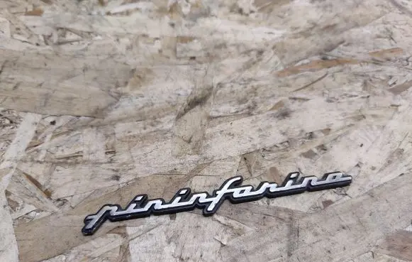 Maserati GranTurismo Fender model badge letters 