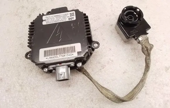 Nissan Murano Z50 Headlight ballast module Xenon NZMNS111LBNA