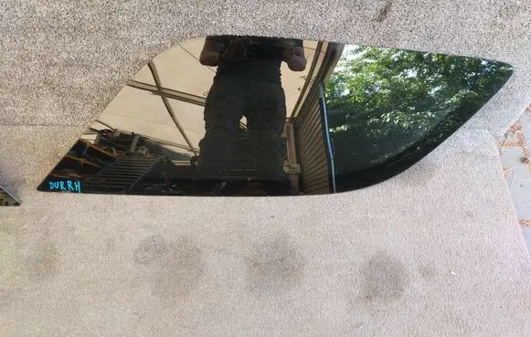 Dodge Durango Rear side window 55399266AE
