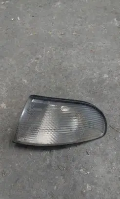 Audi A4 S4 B5 8D Front indicator light 1315106