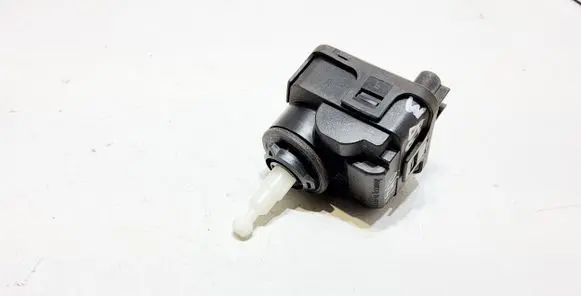 Volvo S40, V40 Headlight level adjustment motor 00728232